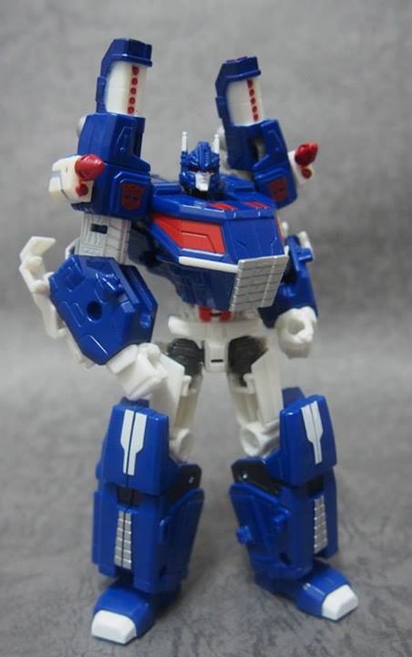 KFC KP 01UM Shoulder And Missile Kits For Fall Of Cybtertron Ultra Magnus And Optimus Prime  (9 of 28)
